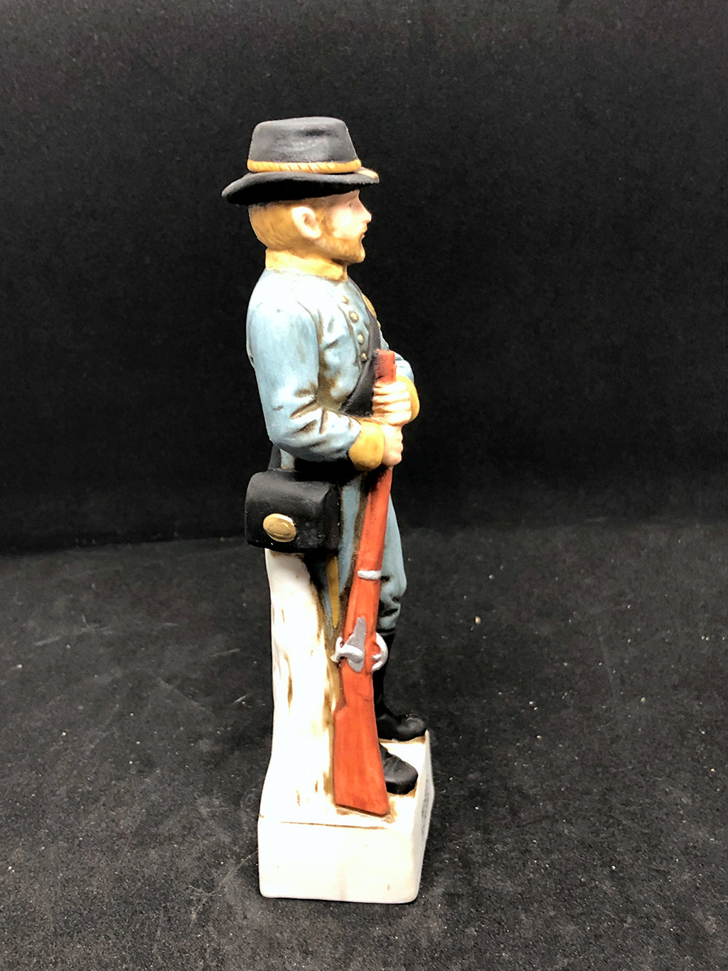 MOSBY'S RANGER 2oz Decanter Mini Soldier (1975)