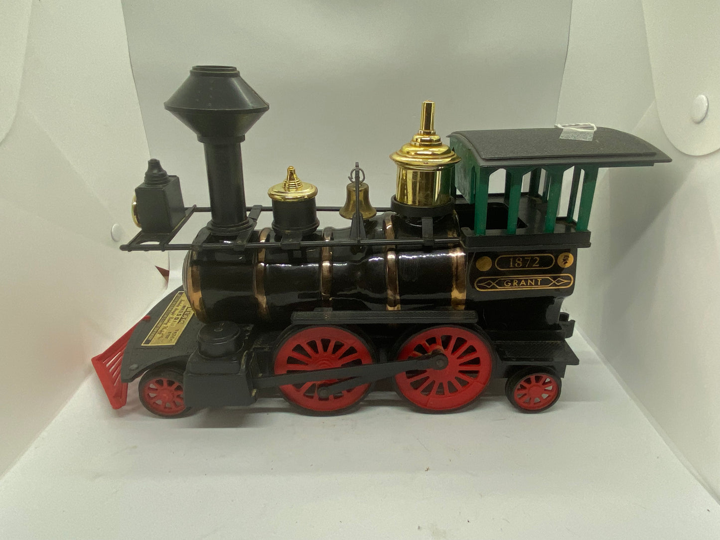 JIM BEAM ENGINE NO 197 DECANTER 1872 GRANT VINTAGE