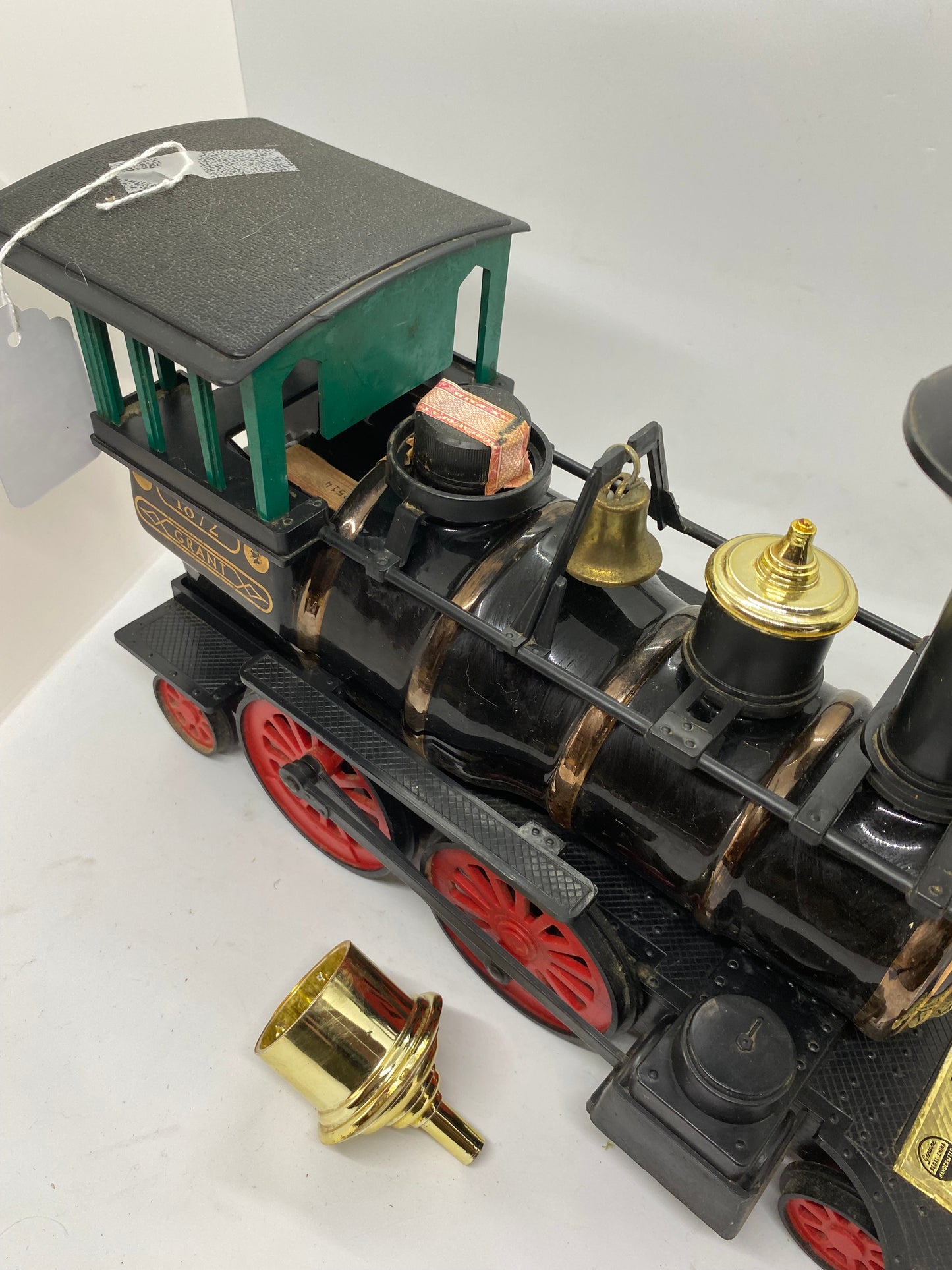 JIM BEAM ENGINE NO 197 DECANTER 1872 GRANT VINTAGE